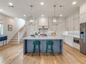 4621  Cowan Avenue , Dallas Texas 75209