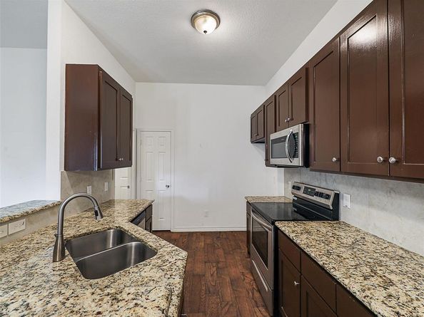 3101  Eastcrest Court , Fort Worth Texas 76105