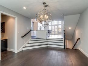 1348  Arch Place , Dallas Texas 75215