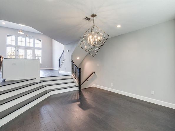 1348  Arch Place , Dallas Texas 75215