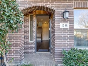 1348  Arch Place , Dallas Texas 75215