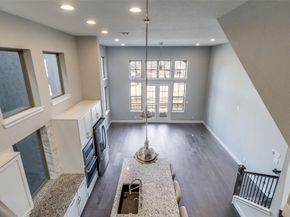 1348  Arch Place , Dallas Texas 75215