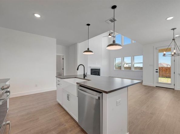 1011  Candlewyck Drive , Justin Texas 76247