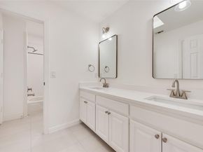 537  Lochngreen Trail , Arlington Texas 76012