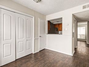 8005  Rothington Road  5157, Dallas Texas 75227