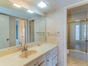 408  Hollyhill Lane , Denton Texas 76205