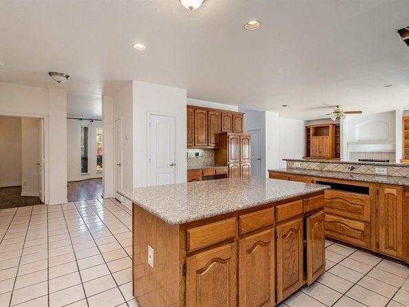 2514  Fallview Lane , Carrollton Texas 75007