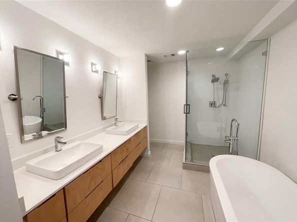 7121  Winding Creek Road , Dallas Texas 75252