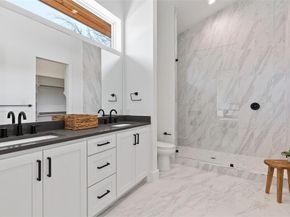 2120  Lovedale Avenue  103, Dallas Texas 75235