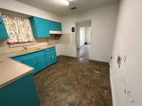 1903  Lamont Avenue , Dallas Texas 75216
