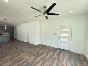 920 S Montreal Avenue , Dallas Texas 75208