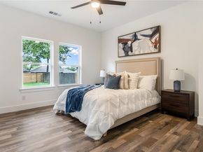 920 S Montreal Avenue , Dallas Texas 75208