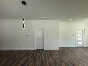 920 S Montreal Avenue , Dallas Texas 75208