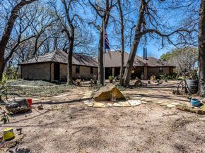 714  MILL CREEK Road , Lancaster Texas 75146