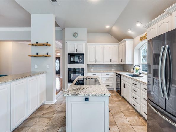 2114  Oakcrest Court , Corinth Texas 76210