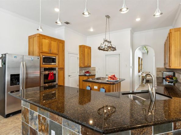 2109  Cooks Lane , Fort Worth Texas 76120