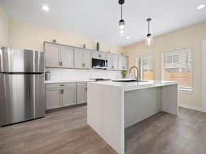 2524  Peabody Avenue , Dallas Texas 75215