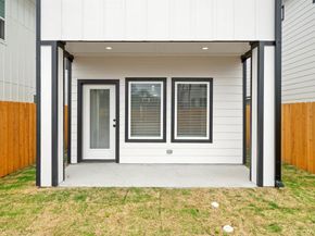 2524  Peabody Avenue , Dallas Texas 75215