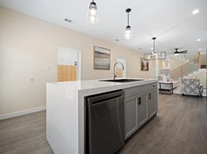 2524  Peabody Avenue , Dallas Texas 75215