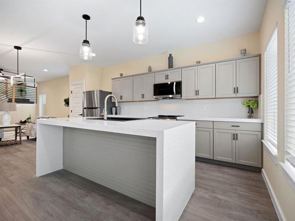 2524  Peabody Avenue , Dallas Texas 75215