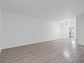 4320  Bellaire Drive S 236W, Fort Worth Texas 76109