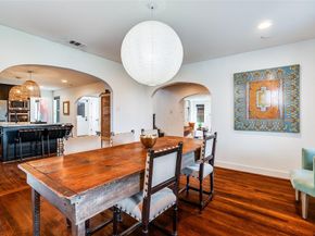 1126  Lausanne Avenue , Dallas Texas 75208