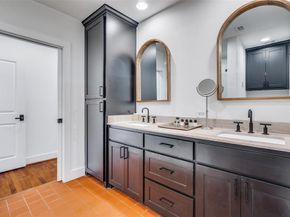 1126  Lausanne Avenue , Dallas Texas 75208