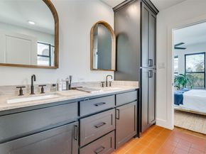 1126  Lausanne Avenue , Dallas Texas 75208