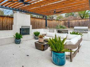 1126  Lausanne Avenue , Dallas Texas 75208