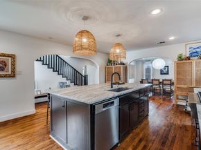 1126  Lausanne Avenue , Dallas Texas 75208