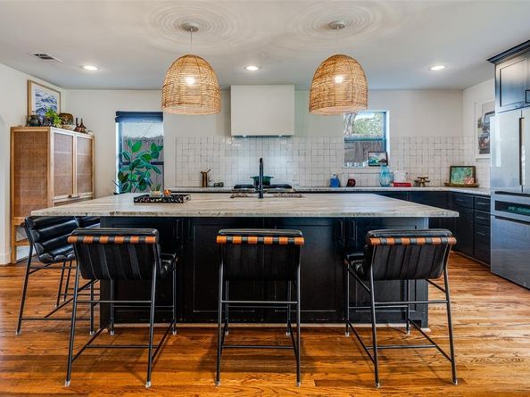 1126  Lausanne Avenue , Dallas Texas 75208