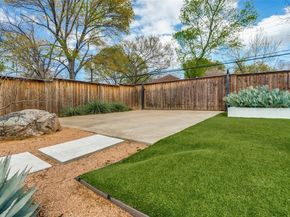 1126  Lausanne Avenue , Dallas Texas 75208