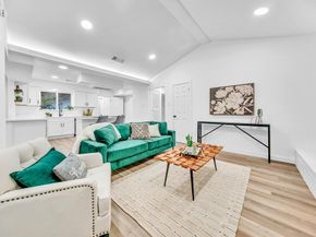817  Savannah Way , Bedford Texas 76022