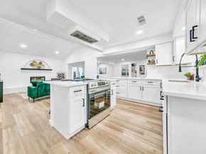 817  Savannah Way , Bedford Texas 76022