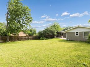 717 NW 6th Street , Grand Prairie Texas 75050