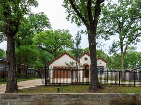 2505  Edd Road , Dallas Texas 75253
