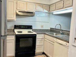8545  Midpark Road  11, Dallas Texas 75240