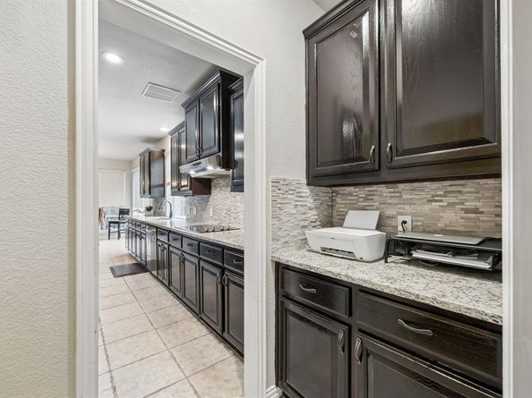 1607  Wood Creek Lane , Allen Texas 75002