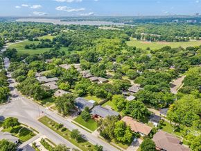 181  Easton Road , Dallas Texas 75218