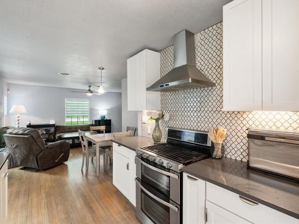 2736  Ryan Avenue , Fort Worth Texas 76110