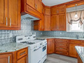 1014 W Arlington Avenue , Fort Worth Texas 76110