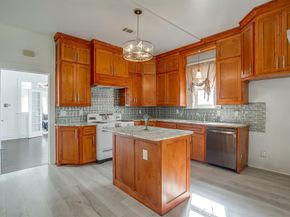 1014 W Arlington Avenue , Fort Worth Texas 76110