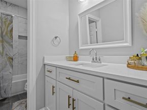 610  Parker Circle , Garland Texas 75040