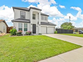 610  Parker Circle , Garland Texas 75040