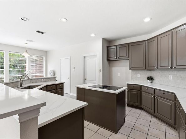 6010  Troon Circle , Garland Texas 75044