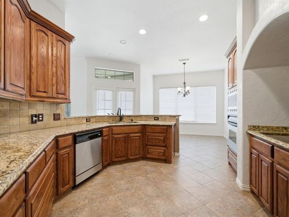132  Silver Rose Boulevard , Burleson Texas 76028