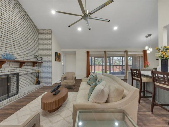 224  Plainview Drive , Hurst Texas 76054