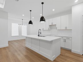 2800  Carter Street , Dallas Texas 75210