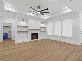 2800  Carter Street , Dallas Texas 75210