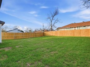 2800  Carter Street , Dallas Texas 75210